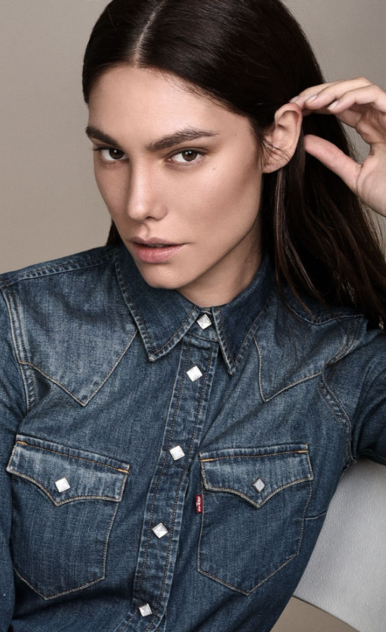 Silvia Dimitrova<br /><span class="model-data-overview">EU 176cm | US 5′ 9“</span>