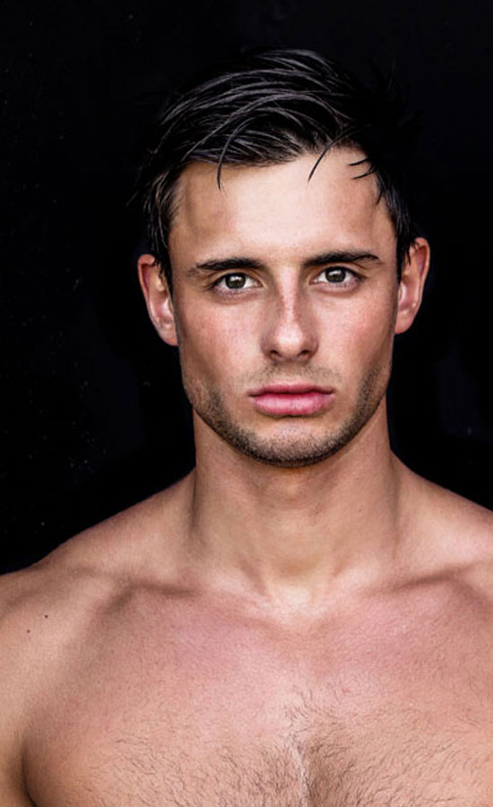 Fabian Arnold<br /><span class="model-data-overview">EU 184cm | US 6′ 4“</span>