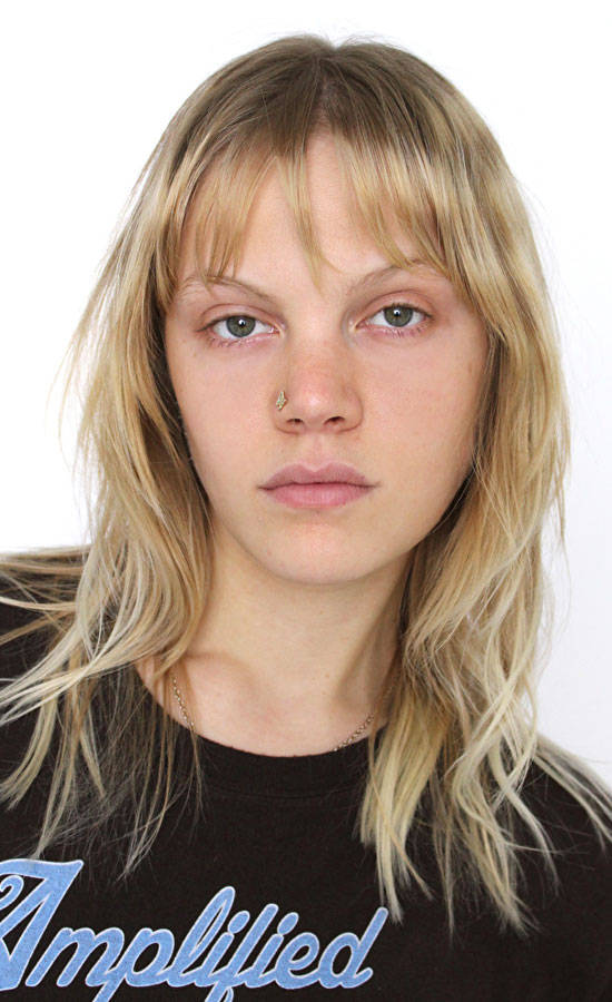 Diletta Busin<br /><span class="model-data-overview">EU 179cm | US 5’10.5“</span>