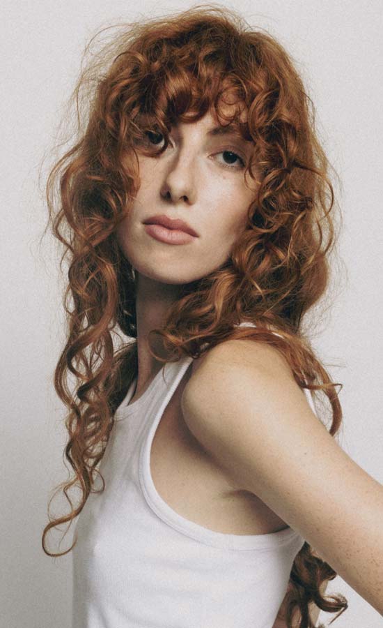 Anissa Rezaiguia<br /><span class="model-data-overview">EU 177cm | US 5’9.5“</span>