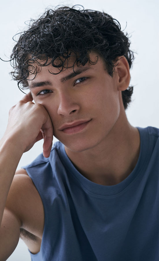 Noah van Leeuwen<br /><span class="model-data-overview">EU 186cm | US 6′ 1“</span>