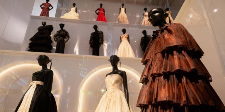 Isabel: Curvy, Blond und Amazing! Highlight für die Herbst Saison