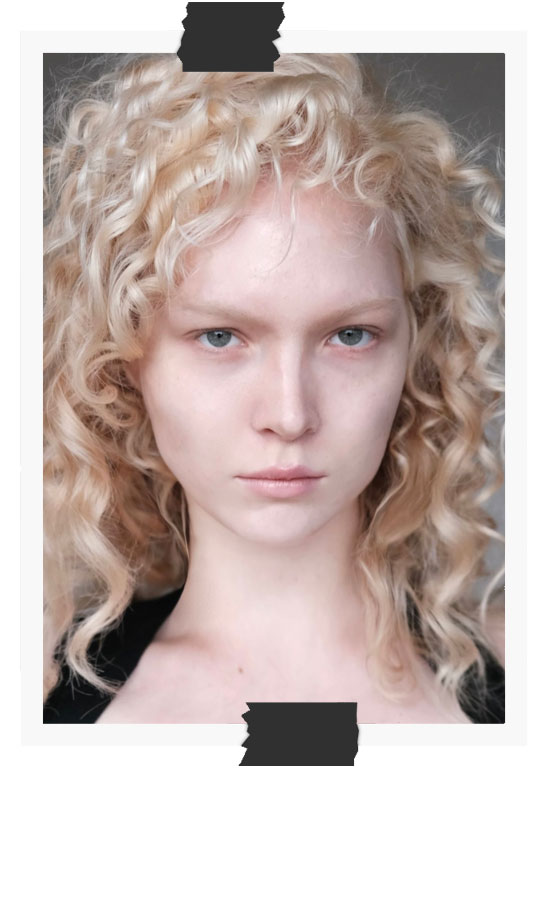 cover-luisa-forberger-model-runway-fashion-blond-curly-hair